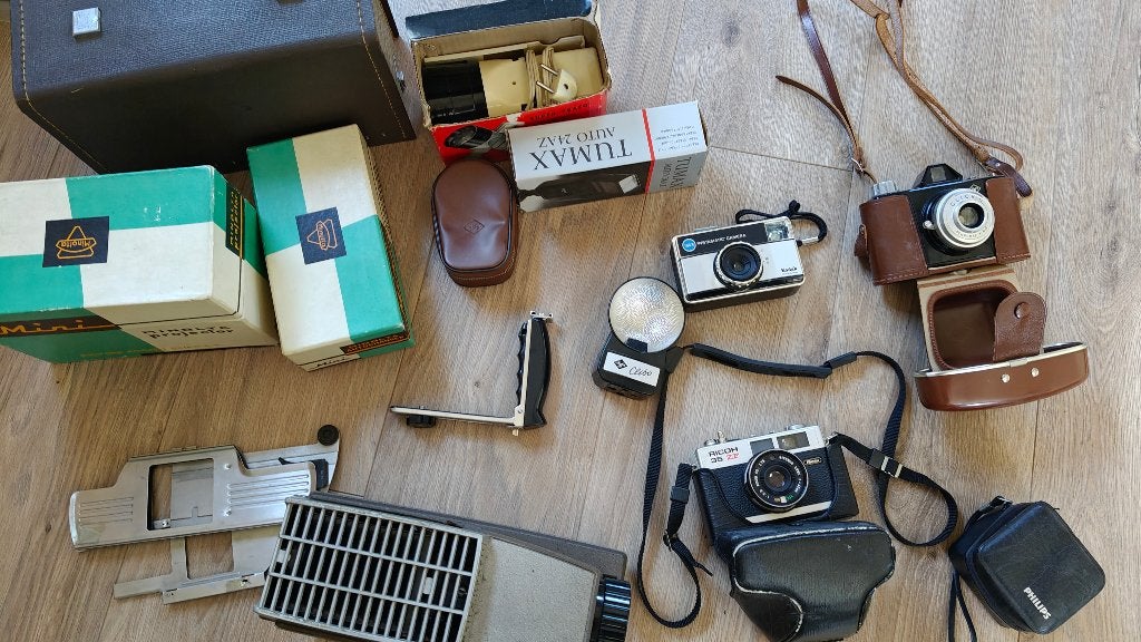 camera's, flitsers, diaprojectie, Ophalen of Verzenden, Compact, Overige Merken