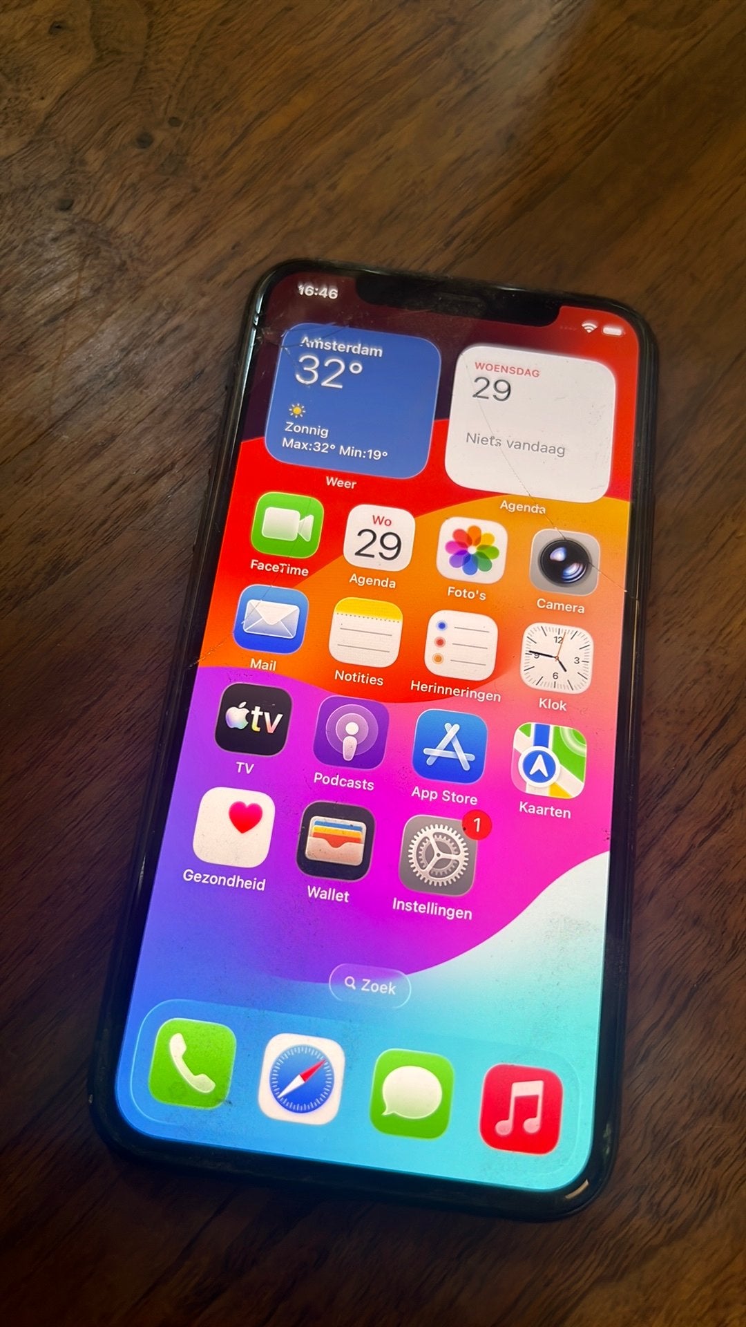 iPhone 11 Pro 64 Gb , scherm gebarsten, Gebruikt, 64 GB, Grijs, Zonder abonnement