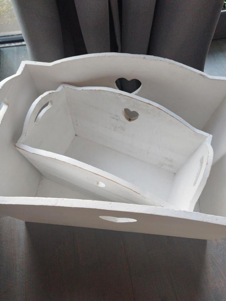 Twee houten decoratie kisten met uitgezaagd hart, Ophalen of Verzenden, Zo goed als nieuw