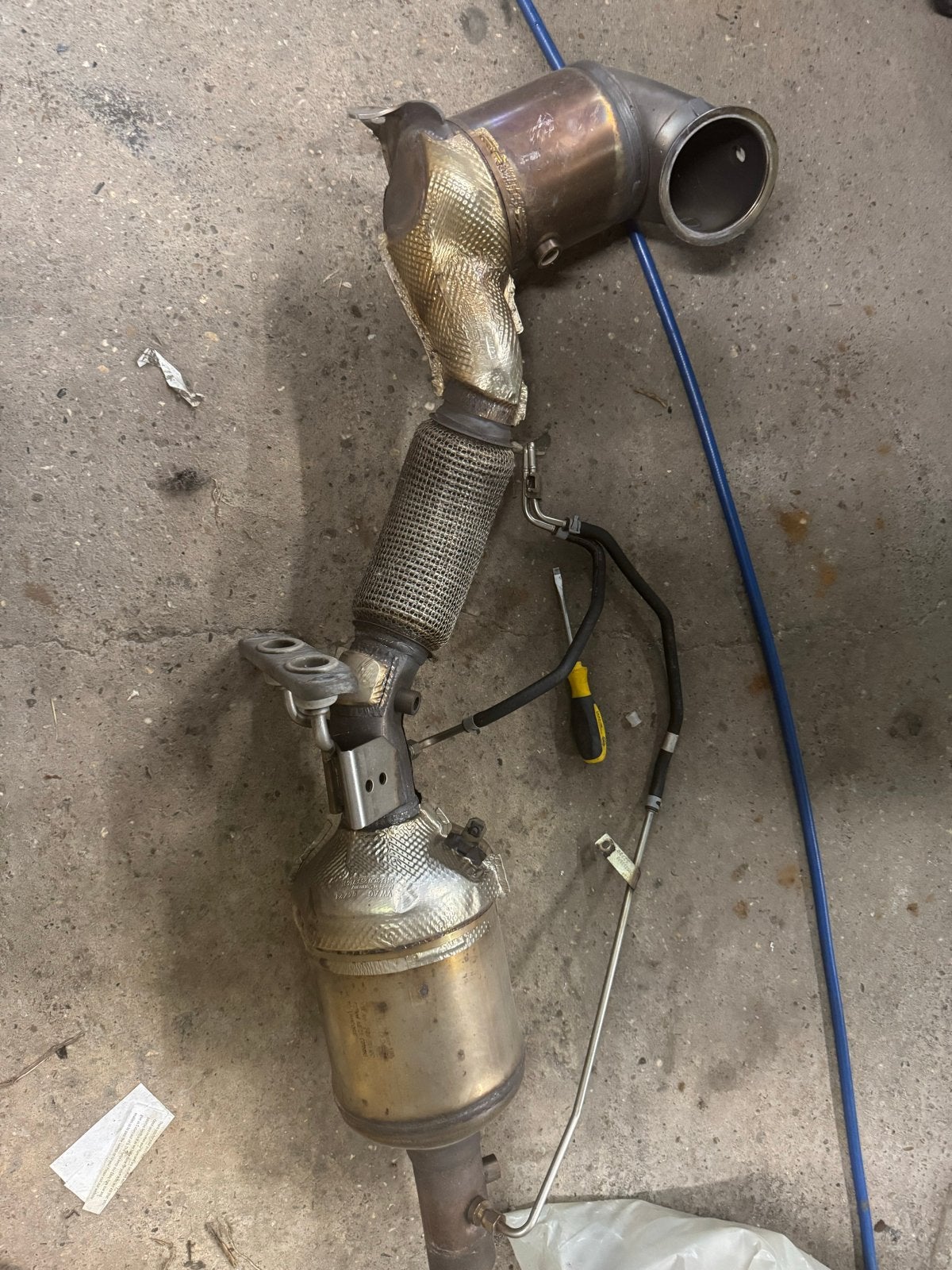 Originele Downpipe met Katalysator Golf 8 GTI, Auto-onderdelen, Ophalen, Gebruikt, Volkswagen