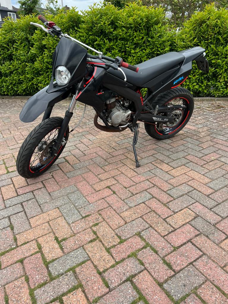 Derbi senda, Ophalen, Derbi