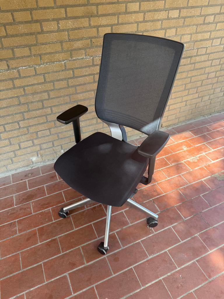 Ergonomische bureaustoel - Comfortabel en verstelbaar, Huis en Inrichting, Bureaustoelen, Ophalen, Zwart, Zo goed als nieuw, Bureaustoel