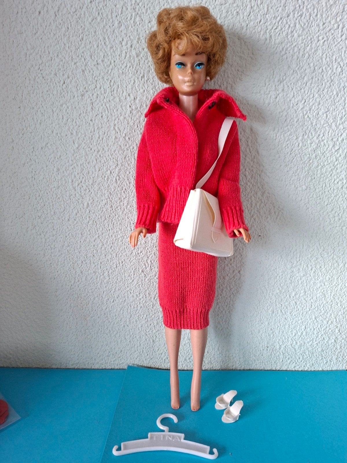 Barbie vintage Knit fashion met Tina Cassini Tas& hanger, Ophalen of Verzenden, Zo goed als nieuw, Barbie
