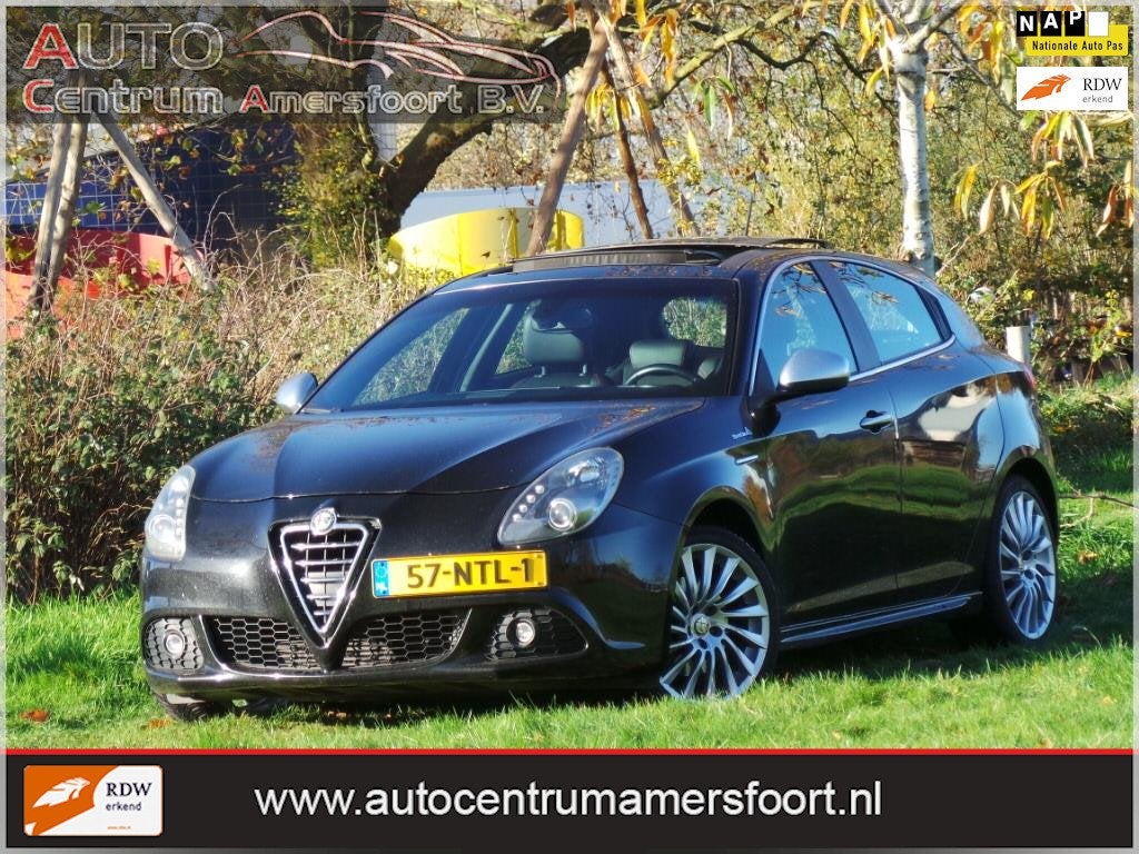 Alfa Romeo Giulietta 1.4 T Distinctive ( INRUIL MOGELIJK ), Auto's, Voorwielaandrijving, Gebruikt, 4 cilinders, Zwart