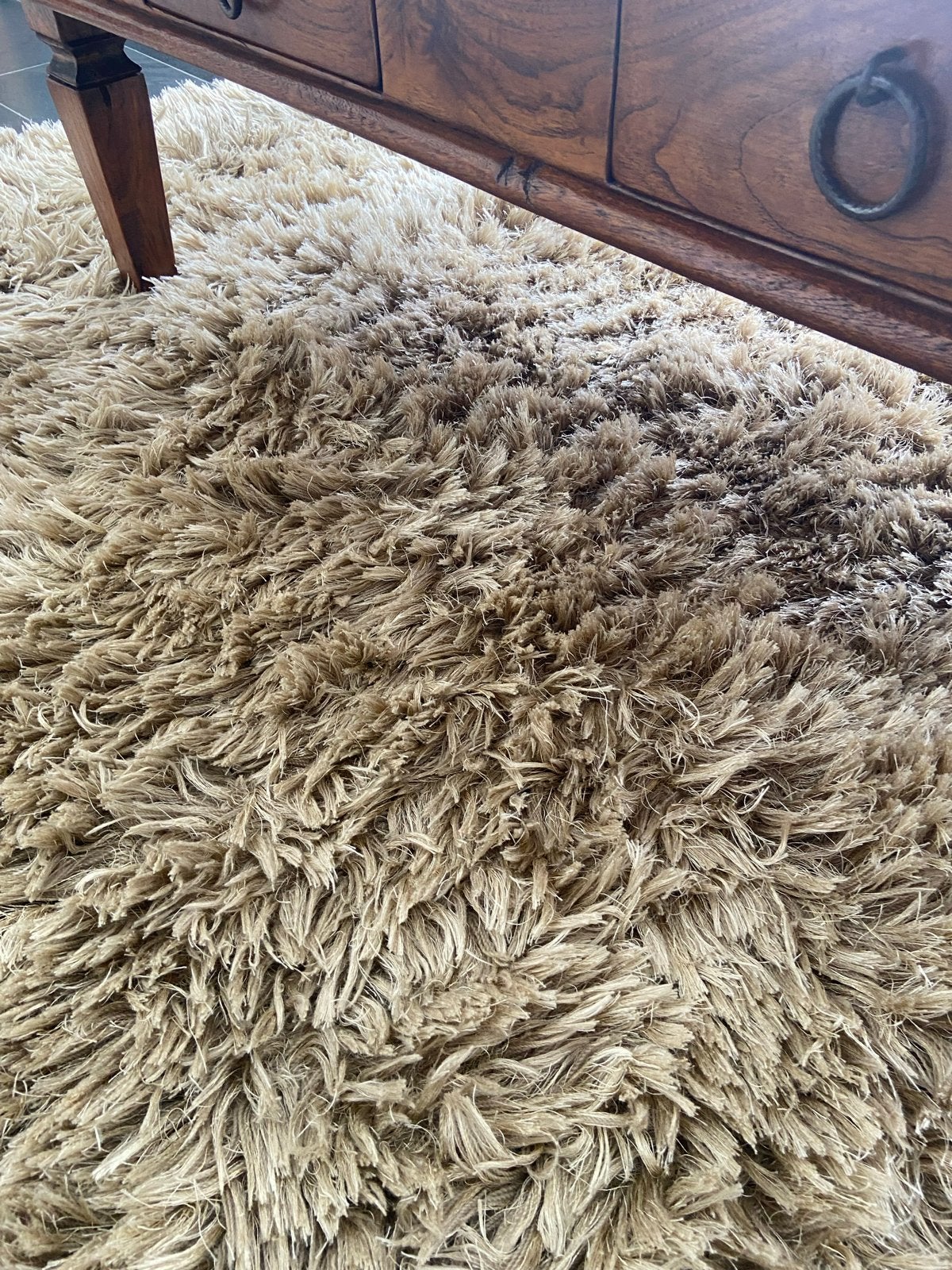 Mooi beige hoogpolig vloerkleed 2.40 x 2.70 mtr, Huis en Inrichting, Stoffering | Tapijten en Kleden, Ophalen, Gebruikt, Beige