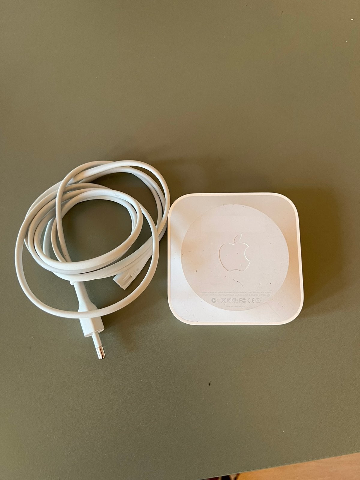 Apple AirPort Express 2e generatie A1392 | AirPlay, Ophalen of Verzenden, Zo goed als nieuw
