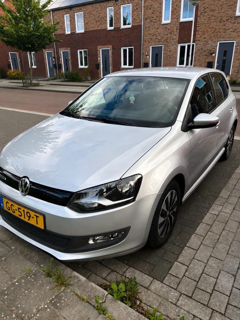 Volkswagen Polo 1.0 – 2015 – Zuinig & Betrouwbaar, Auto's, Volkswagen, Voorwielaandrijving, 40 €/maand, 95 pk, Overige bekleding