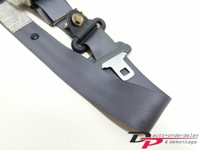 Veiligheidsgordel links-achter van een Daihatsu Young RV, Gebruikt, Daihatsu, -, -
