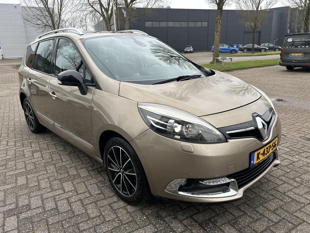 Renault Grand Scénic 1.2 TCe Bose PANO NAVI CAMERA XENON., Auto's, Renault, Voorwielaandrijving, Euro 5, Gebruikt, 4 cilinders
