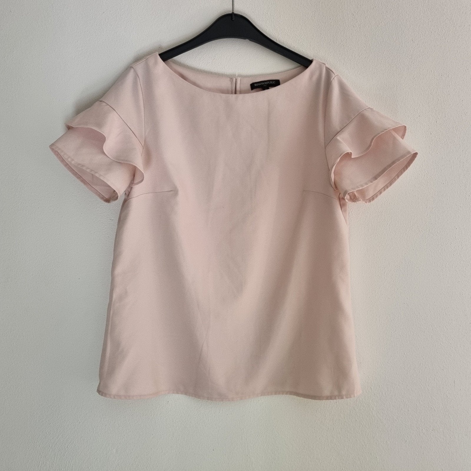 Roze banana republic shirtje ruffle roezel mouwen maat M, Kleding | Dames, T-shirts, Maat 38/40 (M), Ophalen of Verzenden, Zo goed als nieuw