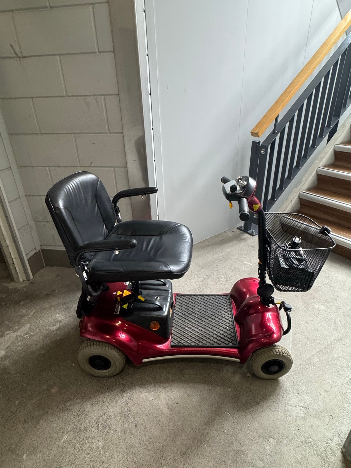 PractiComfort scootmobiel, Ophalen, Gebruikt, Overige merken, 10 km/u of minder