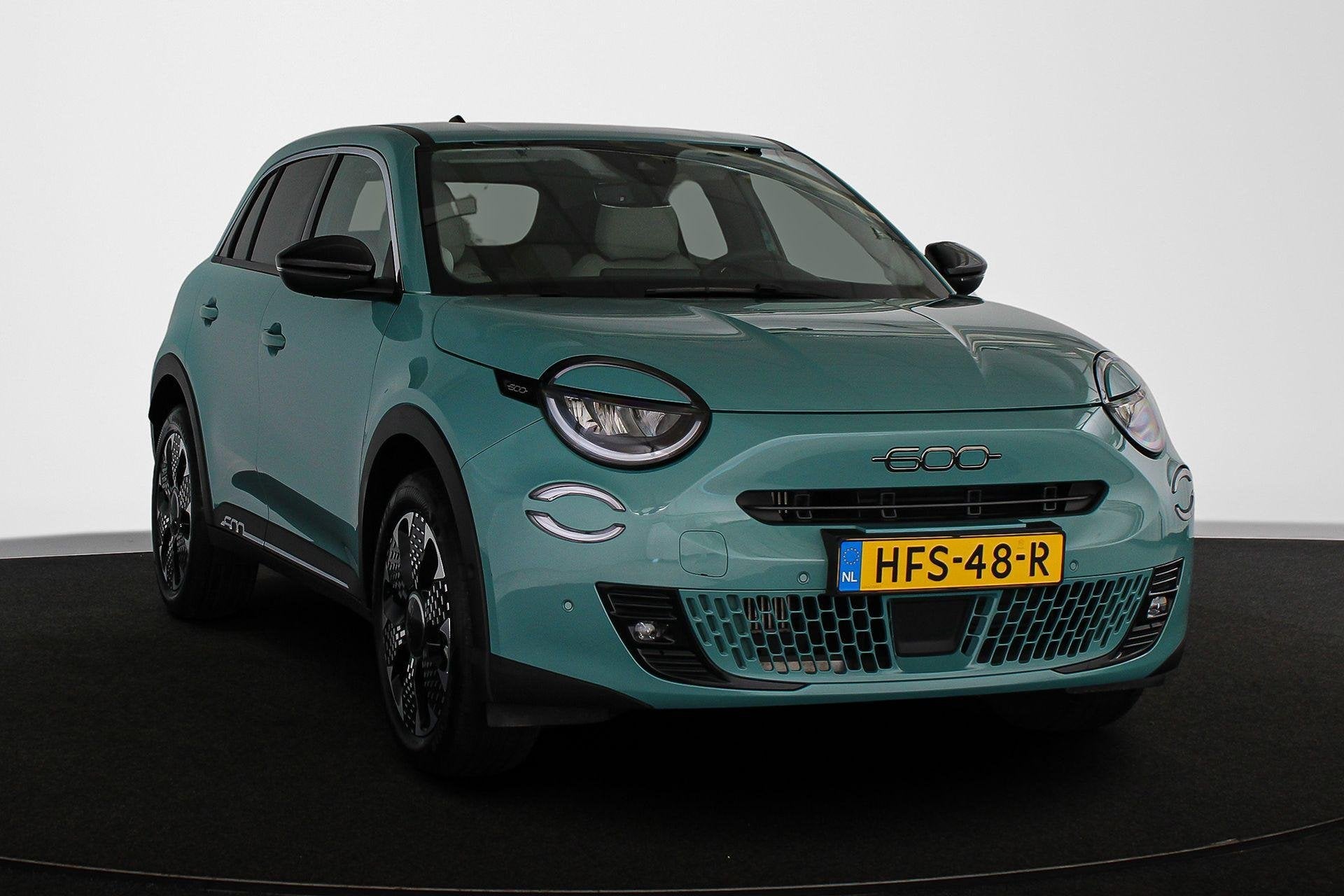 Fiat 600 1.2 Hybrid La Prima Massage Adaptieve Cruise Contro, Auto's, Gebruikt, Euro 6, 1199 cc, Blauw