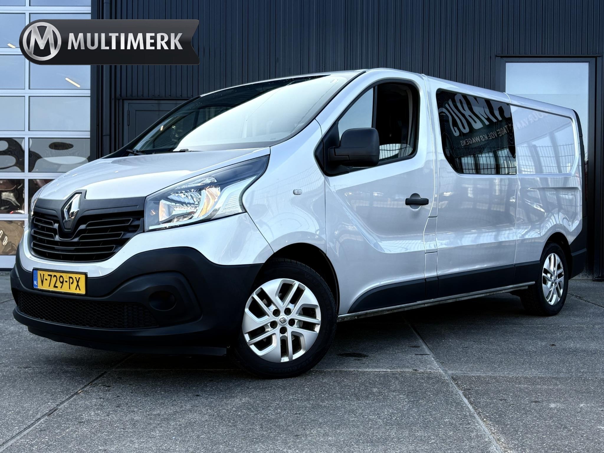 Renault Trafic 1.6 dCi T29 L2H1 DC Comfort | Marge | 6-perso, Voorwielaandrijving, Gebruikt, Euro 6, 4 cilinders
