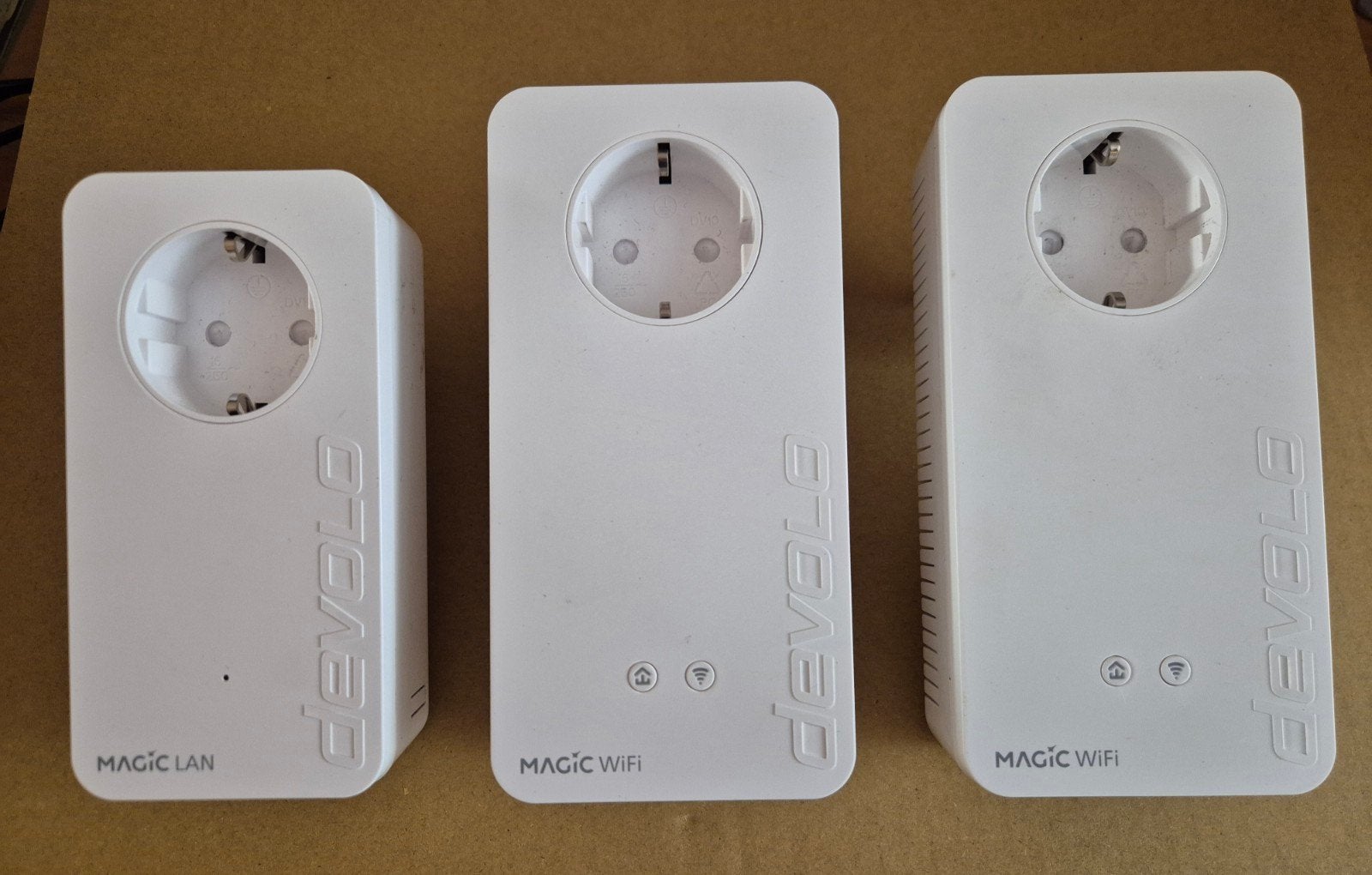Devolo Magic 2 WiFi next Powerline Adapter Set - Goede staat, Computers en Software, Netwerk switches, Ophalen of Verzenden, Zo goed als nieuw