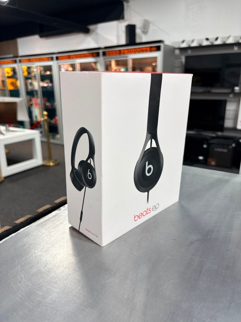 Beats by dre EP black met kabel incl doos | ZGAN, Audio, Tv en Foto, Koptelefoons, ., Beats, Ophalen of Verzenden, Zo goed als nieuw