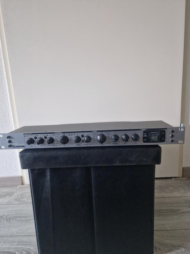 TC Electronic M300 Dua, Ophalen of Verzenden, Vrijstaande haard, Houthaard