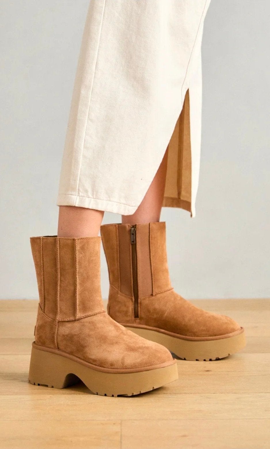 UGG Classic Dipper dameslaarzen bruin suède maat 40, Kleding | Dames, UGG, Bruin, Verzenden, Lage of Enkellaarzen