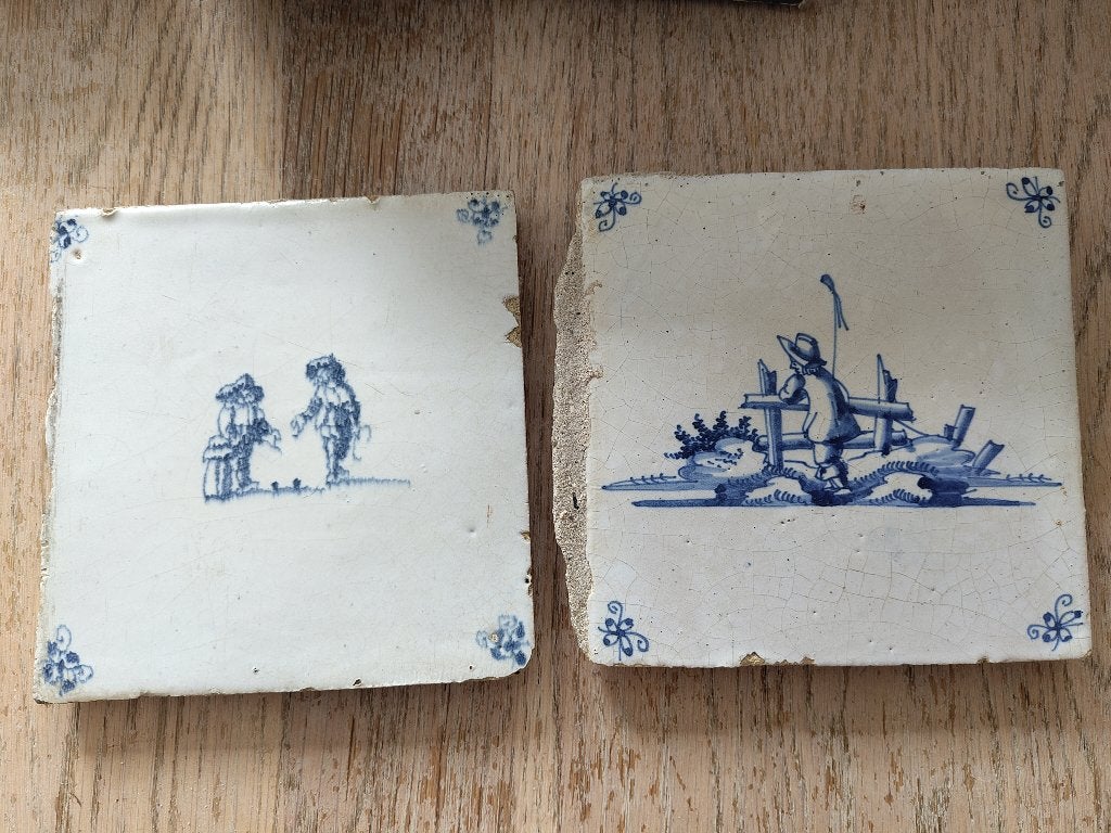2 antieke Delfts blauwe tegels, Ophalen of Verzenden