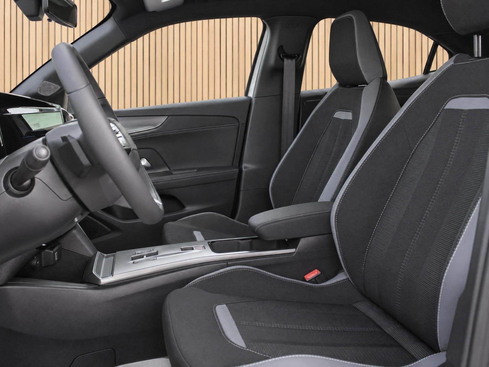 Opel Mokka 1.2 Turbo Ultimate | Cruise / Carplay / Camera, 12 maanden, Gebruikt, 1199 cc, Alcantara