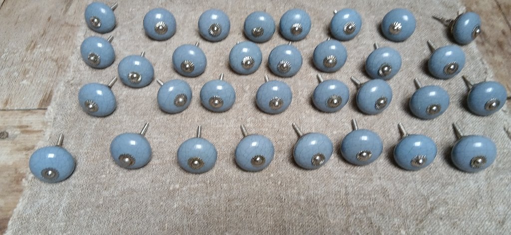 Knoppen , handgrepen 32 stuks voor 64 Euro, Minder dan 50 cm, Blauw, Ophalen of Verzenden, Zo goed als nieuw