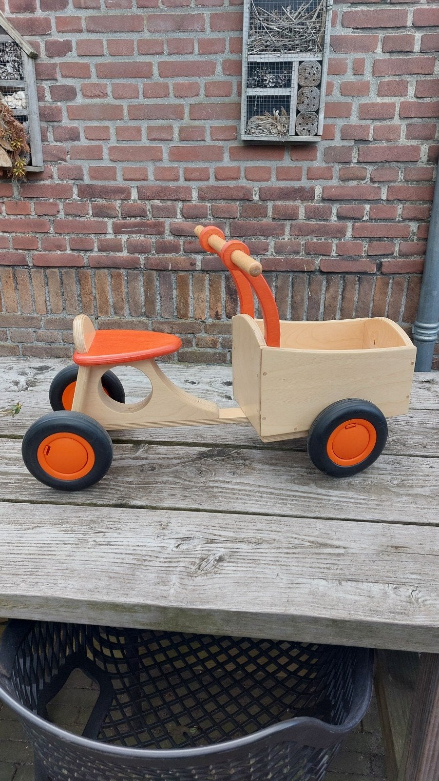 Houten babboe loopfiets met bakje - Oranje accenten, Ophalen, Gebruikt, Loopfiets