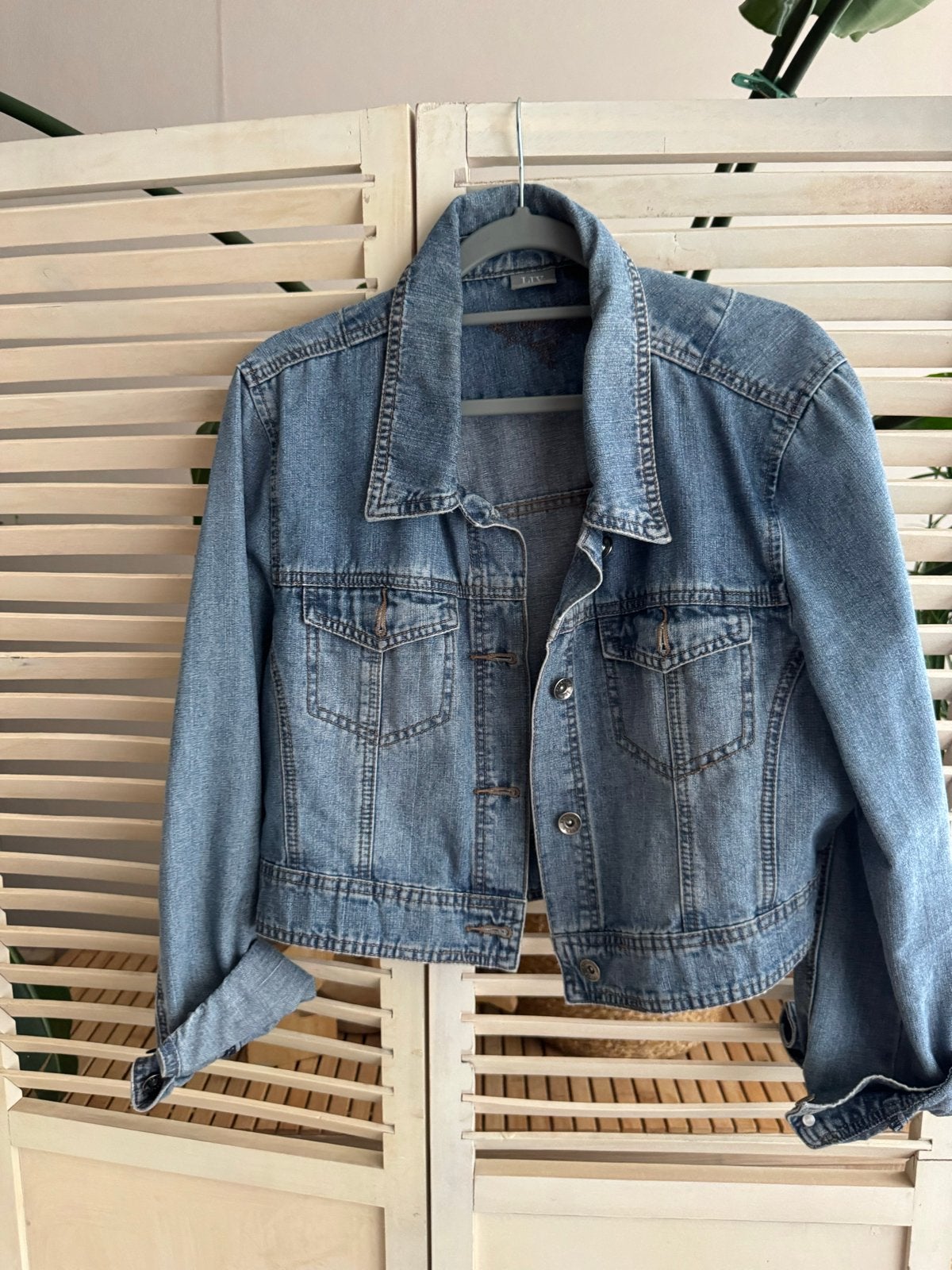 Stoer spijkerjasje van LIV Essentials, Ophalen of Verzenden, Gedragen, Maat 38/40 (M), Blauw