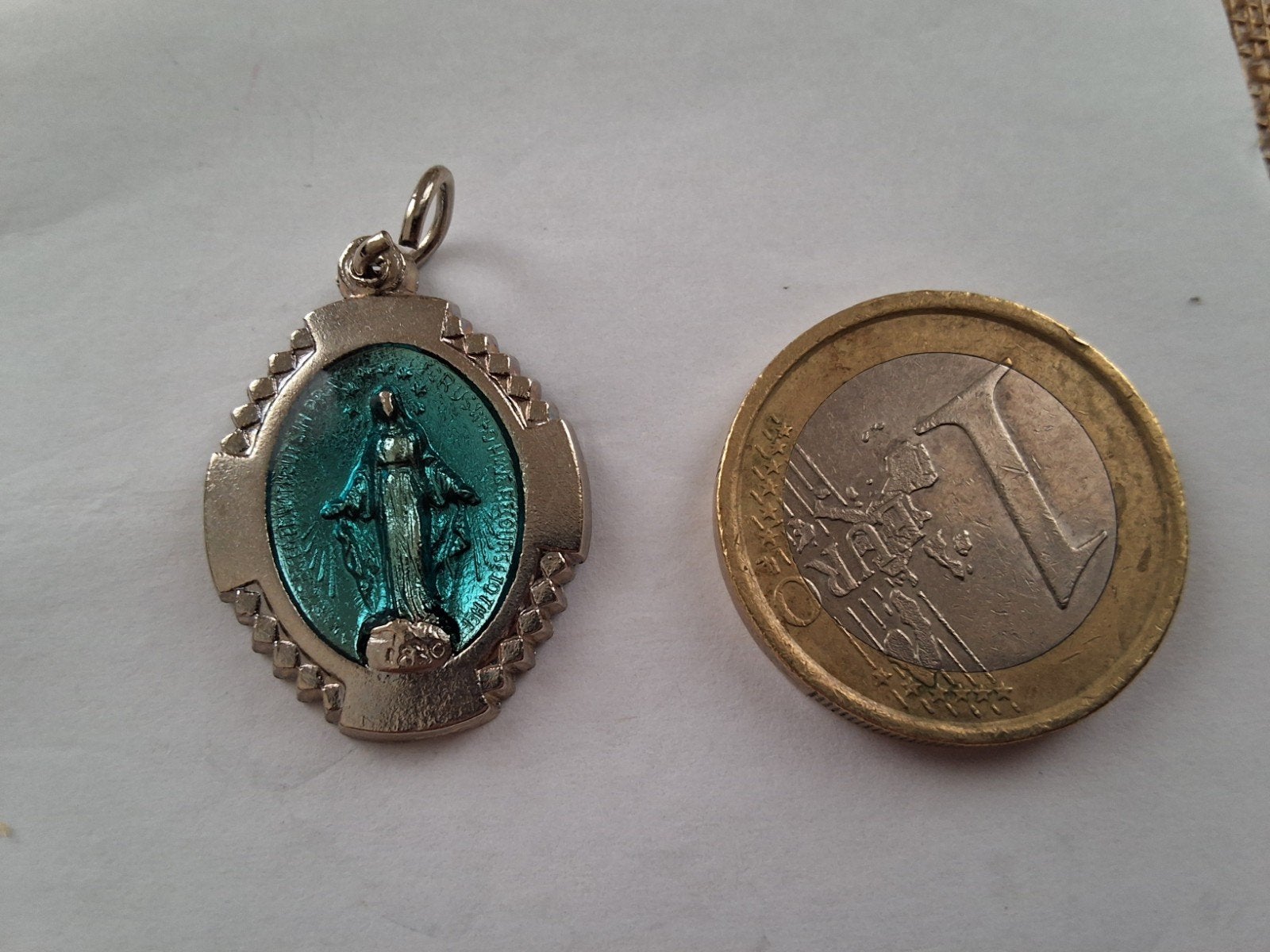 Wonderdadige Medaille Blauw Emaille - Maria Hanger, Antiek en Kunst, Antiek | Religie, Ophalen of Verzenden