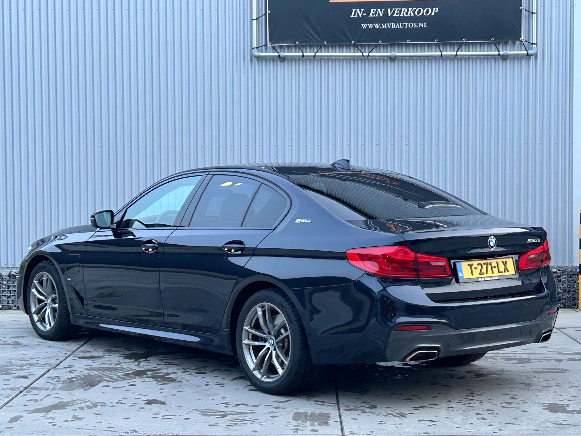 Foto 3 van BMW 5-serie 530e iPerformance Executive, M pakket, 360 camer