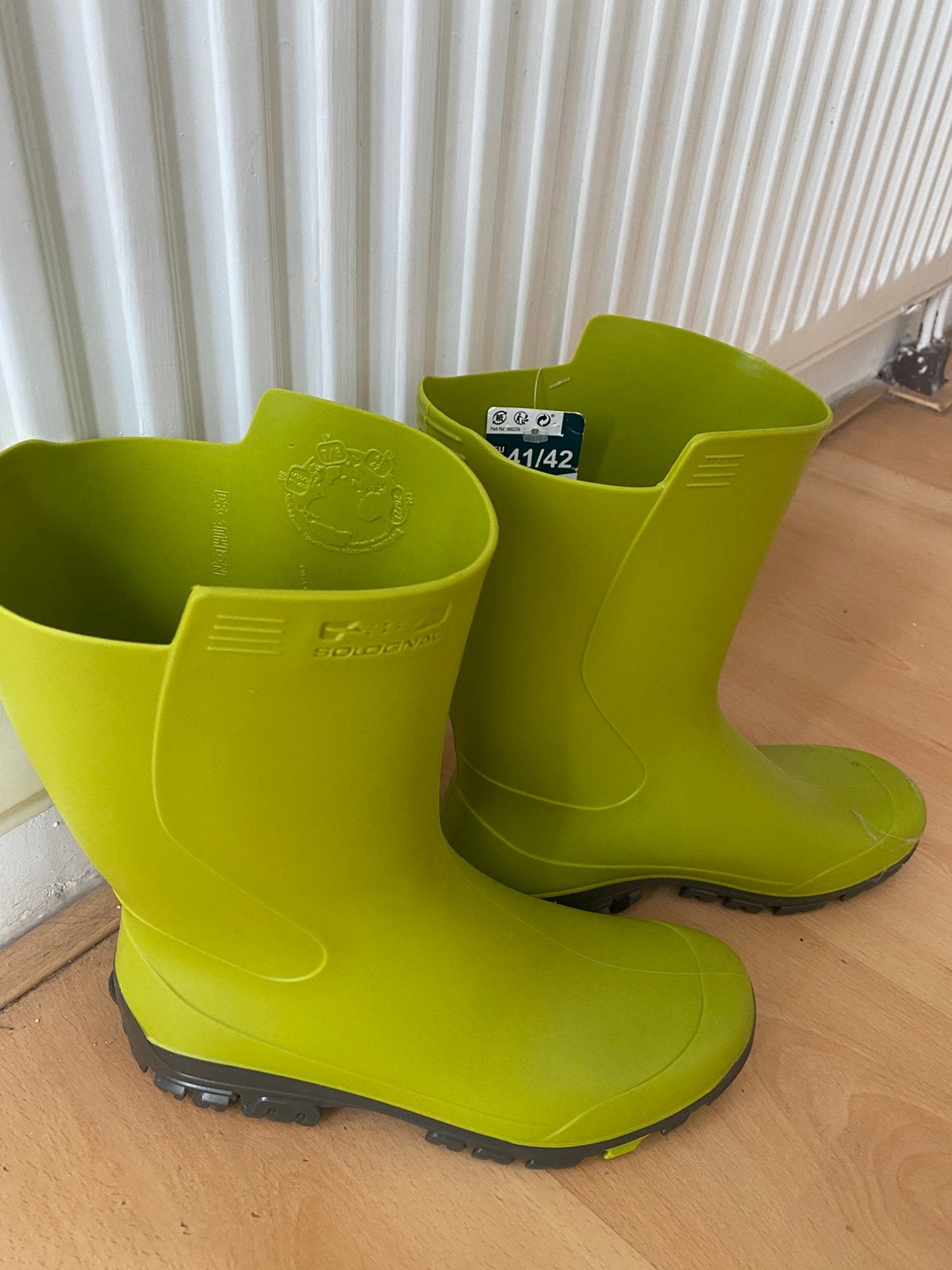 Rain shoes, Kleding | Dames, Schoenen, Ophalen of Verzenden, Zo goed als nieuw, Sneakers of Gympen