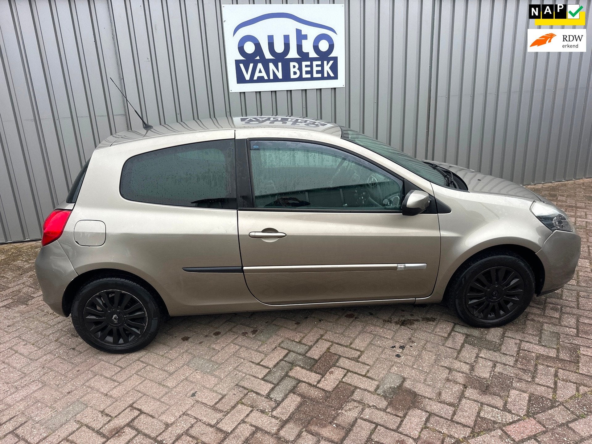 Renault Clio 1.2 Collection, Auto's, Voorwielaandrijving, Euro 5, Zwart, 4 cilinders