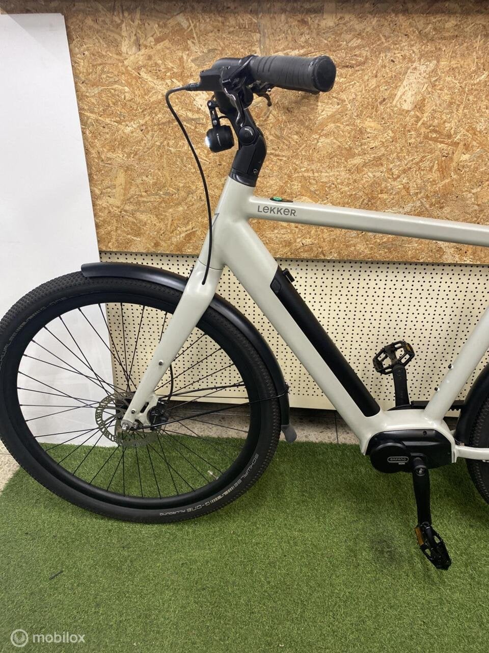 Foto 11 van LEKKER AMSTERDAM URBAN E BIKE 2025 61 CM BELT DRIVE