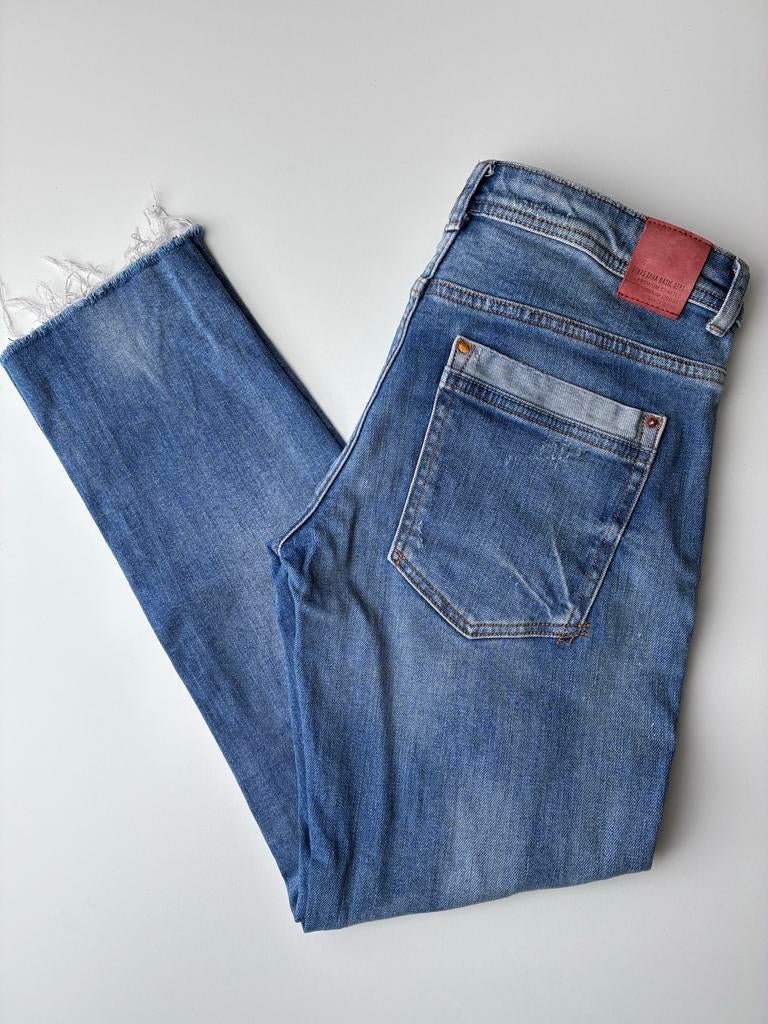 Zara spijkerbroek met gerafelde pijpen, Ophalen of Verzenden, Gedragen, Blauw, Overige jeansmaten