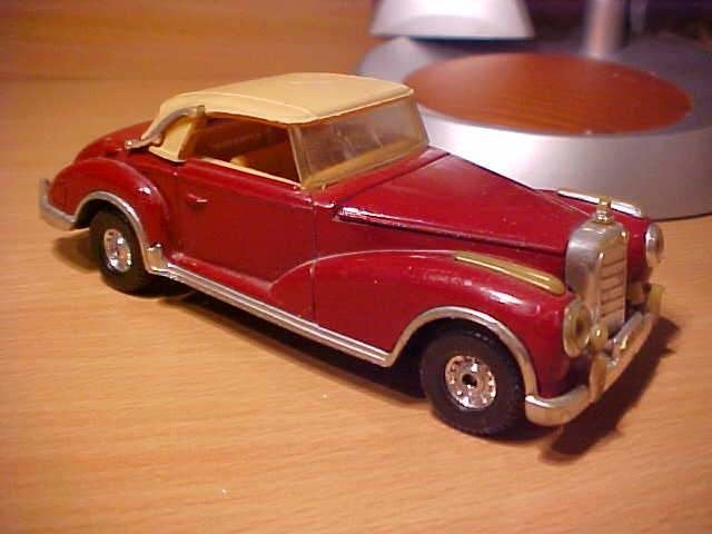 Corgi - Mercedes 300S [rood] 1/36, Ophalen of Verzenden, Gebruikt, Auto
