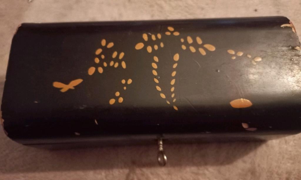 Antiek Japans zwart lak doosje met sleutel rond 1900, Antiek en Kunst, Ophalen of Verzenden