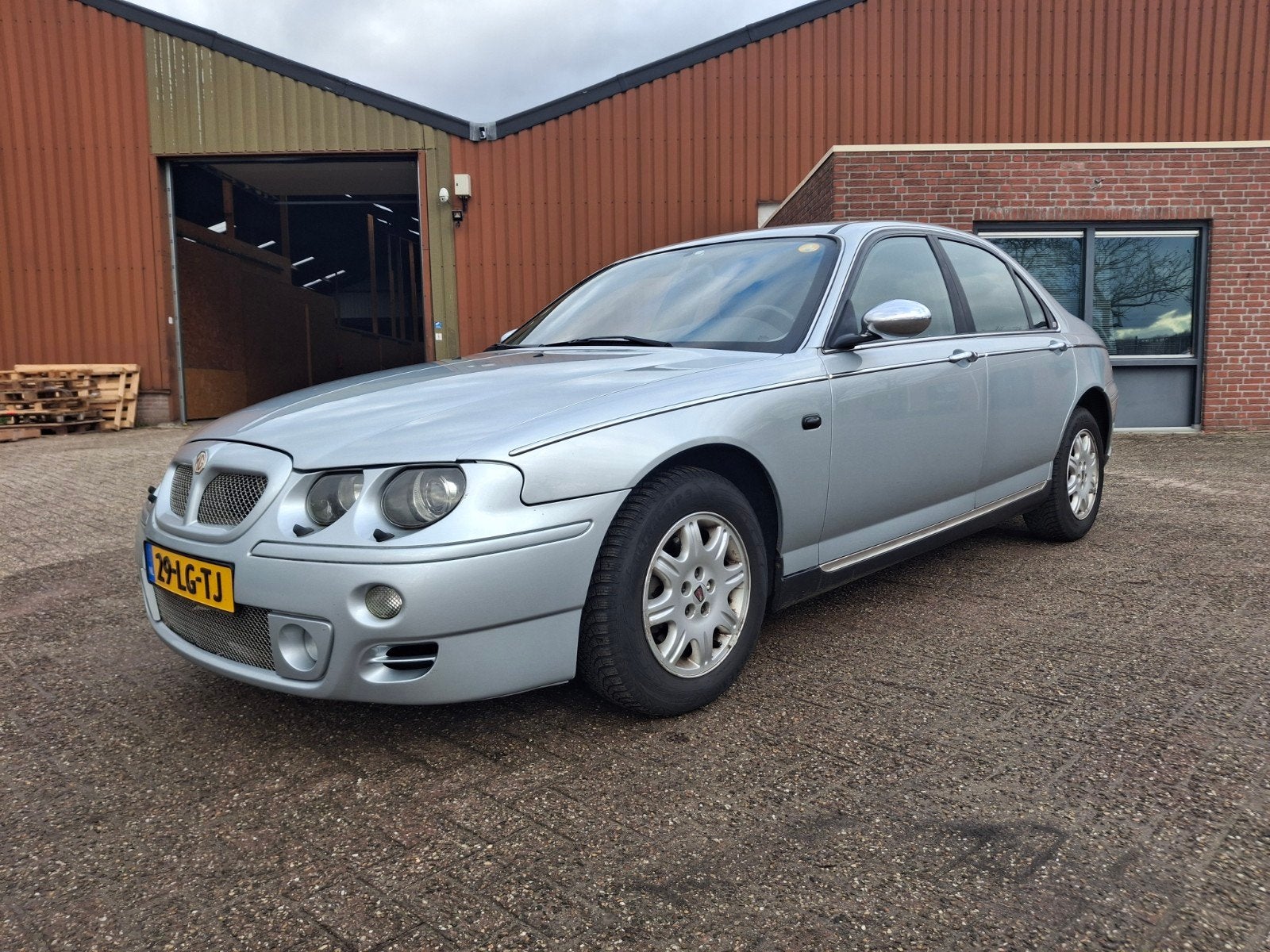 Rover 75 2.5 V6 AUT 2003, apk 02-27, MG bumpers & interieur, 2497 cc, 1445 kg, Grijs, Particulier