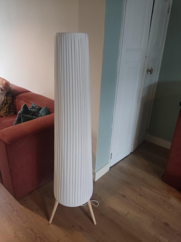 IKEA ÖKENSAND staande lamp, Modern, Scandinavisch, 100 tot 150 cm, Ophalen of Verzenden, Zo goed als nieuw