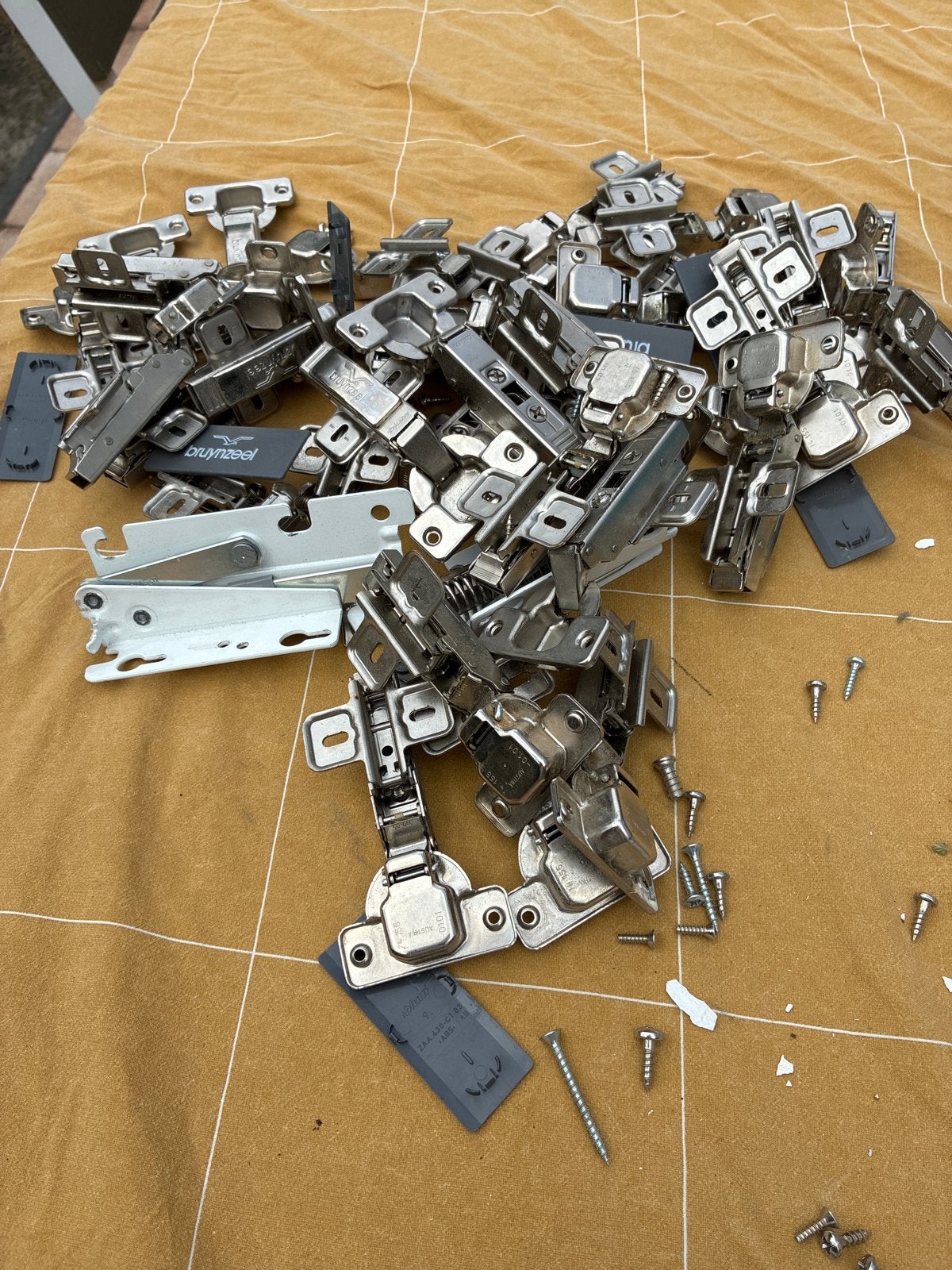Diverse bevestigingsmaterialen Bruynzeel kasten, Ophalen of Verzenden, Gebruikt, Minder dan 50 mm, Overige typen