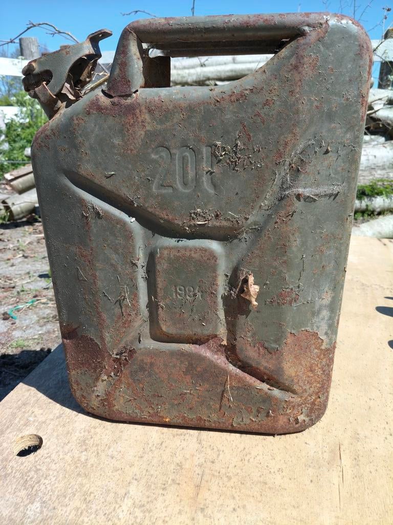 Vintage metal jerrycan 20L - 1984, Ophalen of Verzenden
