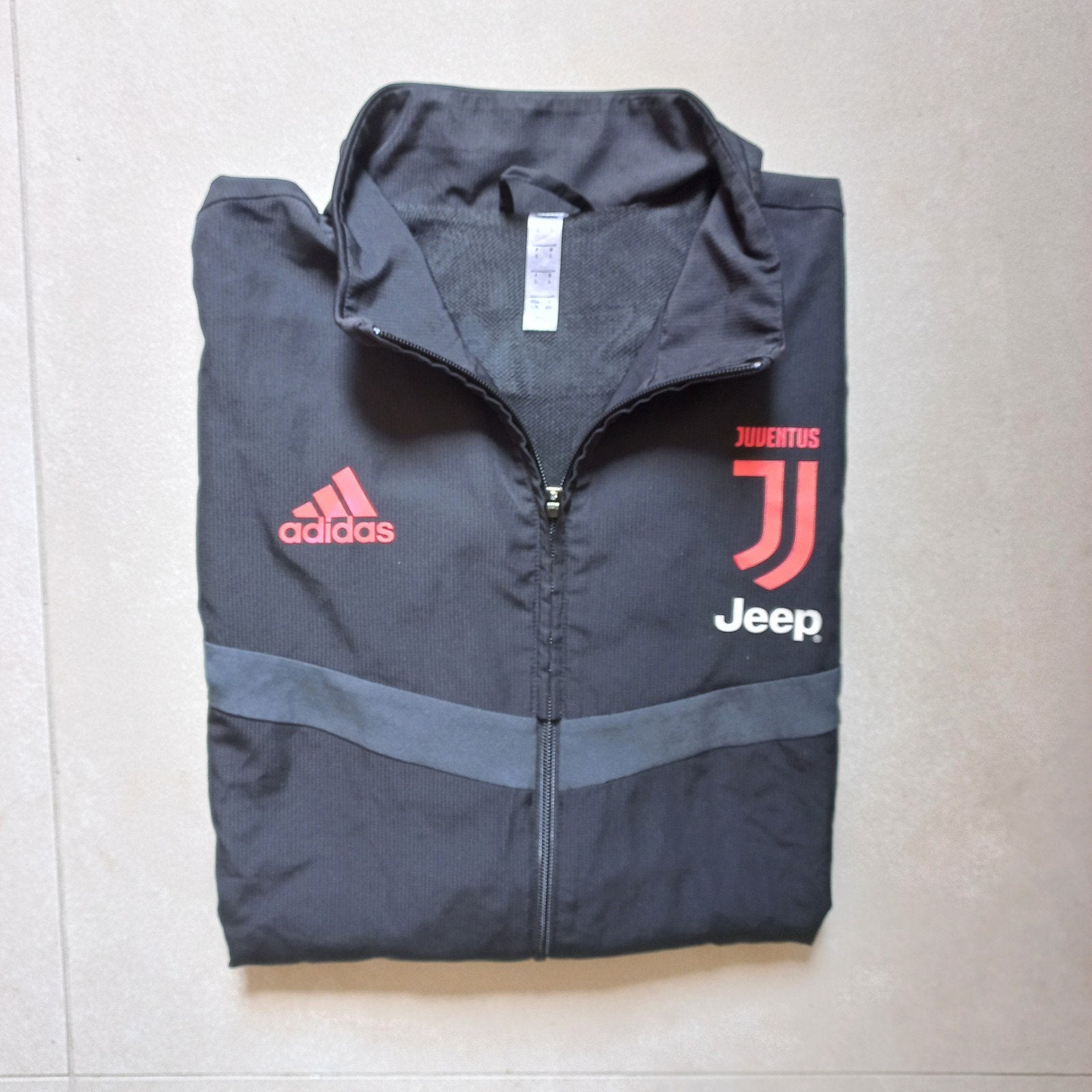 Adidas Juventus Windjack - Maat L - Zeer Goede Staat, Maat 52/54 (L), Zwart, Ophalen of Verzenden, Zo goed als nieuw