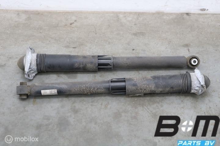 Set schokdempers achterzijde VW Golf 7 5Q0513029JP, Gebruikt