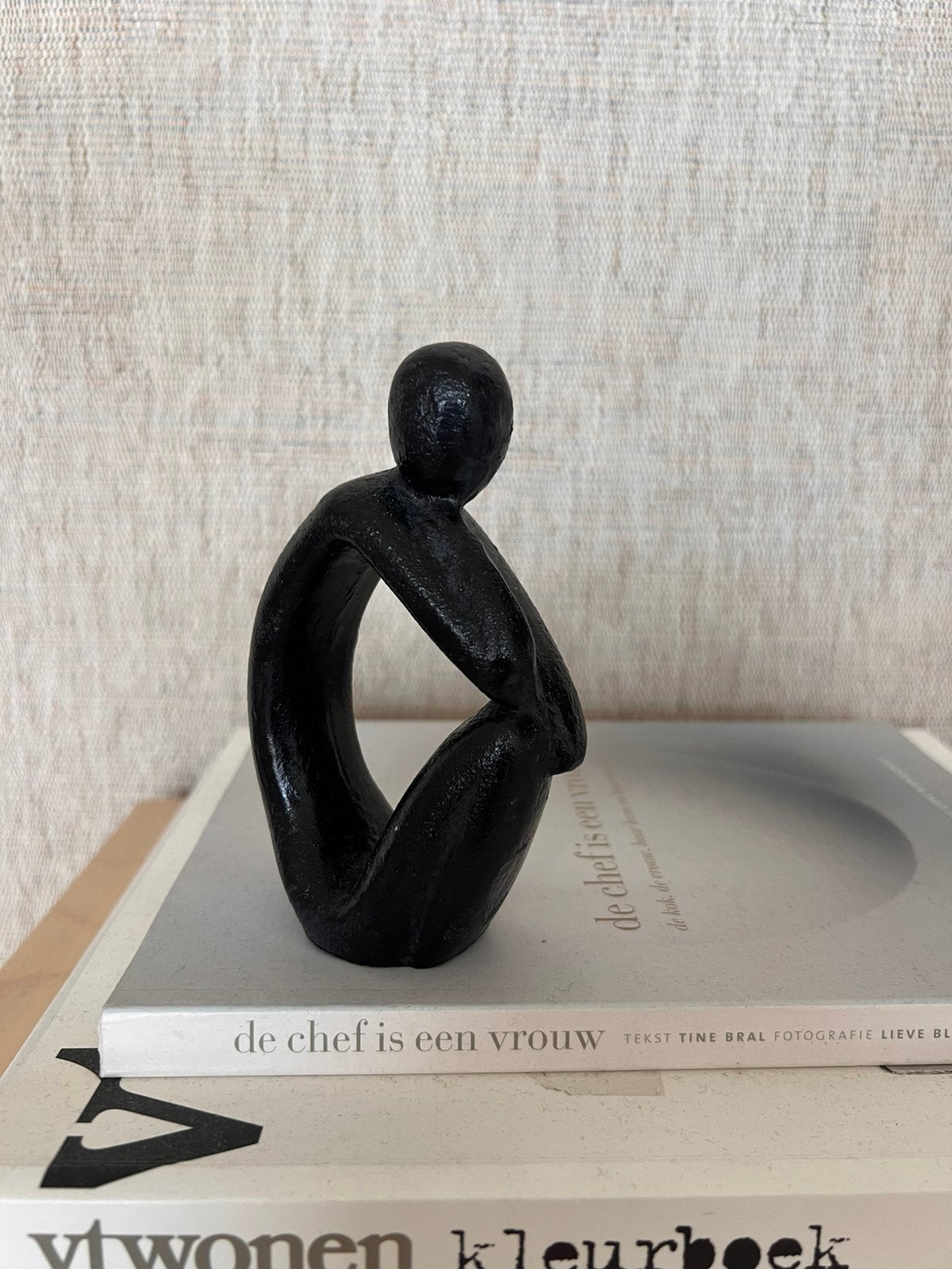 Stenen beeldje man vrouw zittend, Ophalen of Verzenden, Zo goed als nieuw, Mens