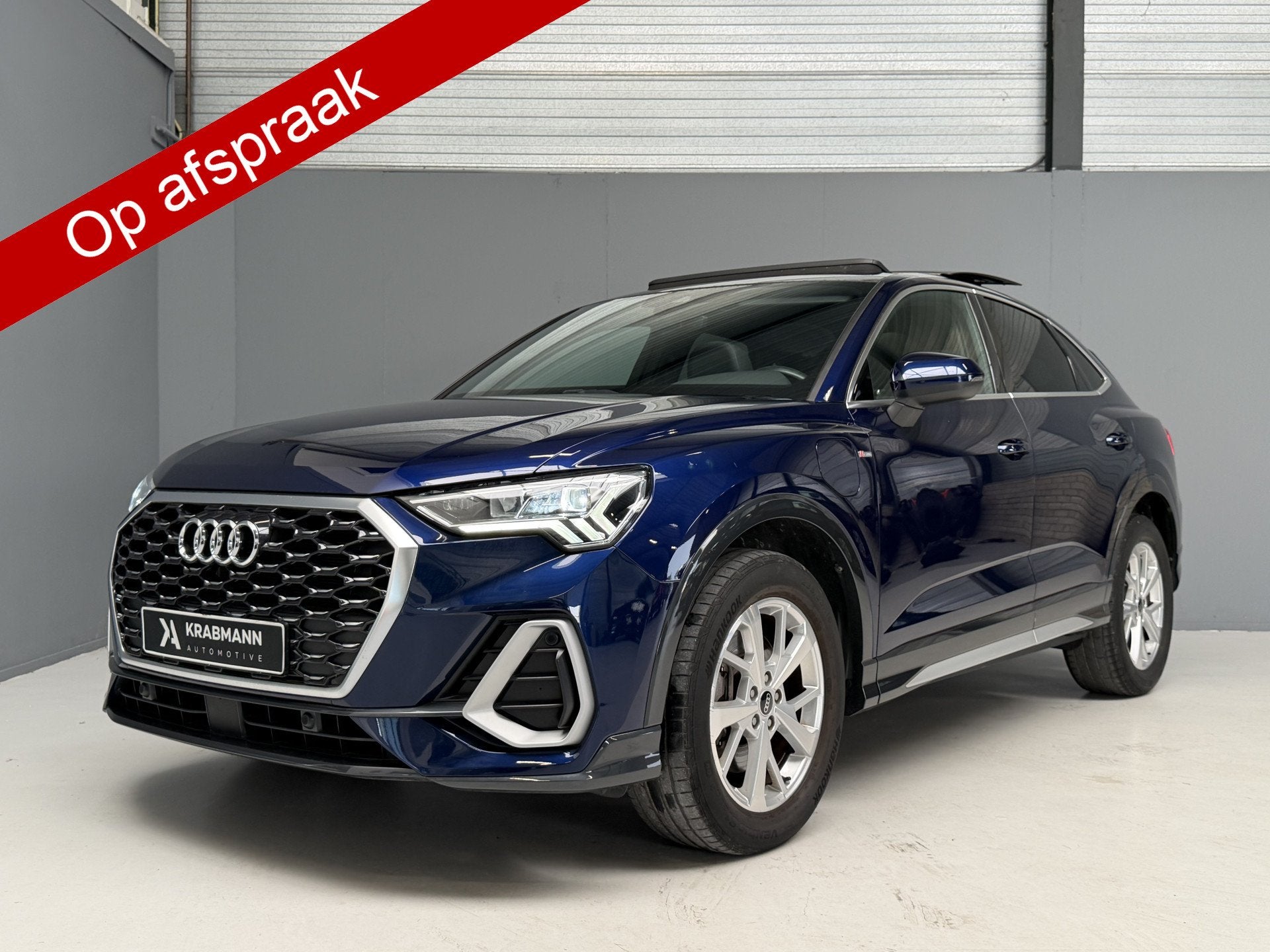 Audi Q3 Sportback 45 TFSI e S-Line Pano|Trekhaak|Matrix|Keyl, Auto's, Audi, Gebruikt, Met garantie (alle), Blauw, Leder en Stof