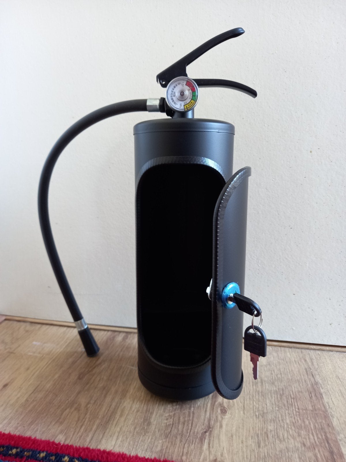 Brandblusser design., Ophalen