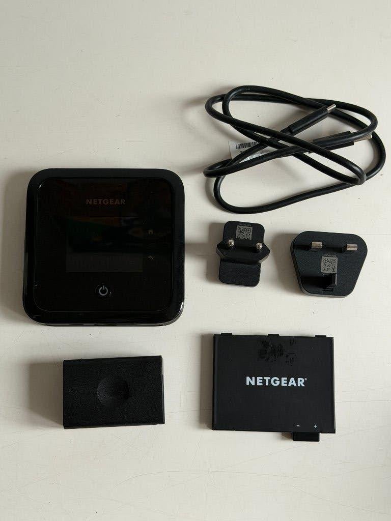 Netgear Nighthawk M6 Pro , 5G MiFi Router, 2,5Gbit/s MR6450, Computers en Software, Ophalen of Verzenden, Zo goed als nieuw, Router met modem