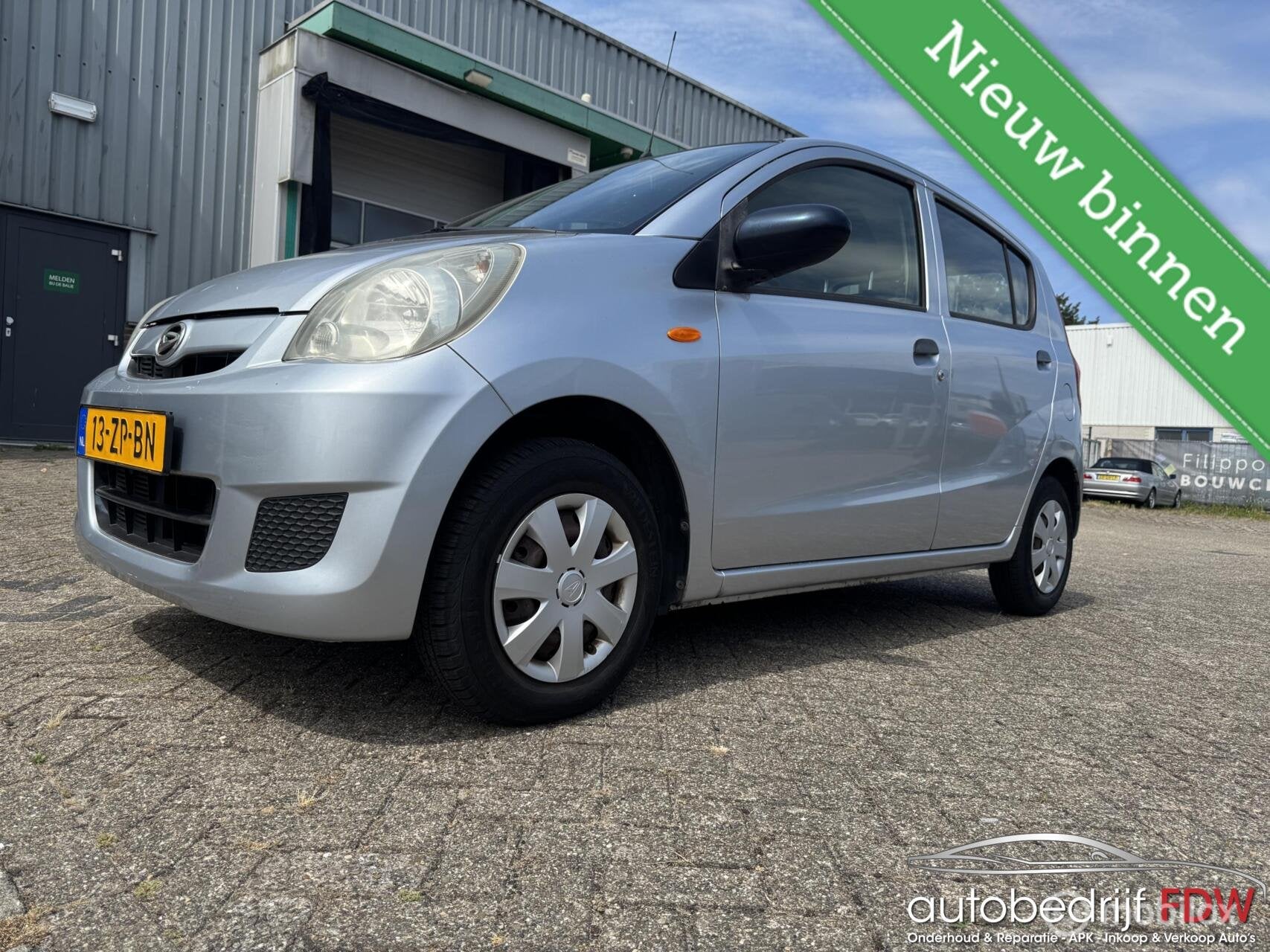 Daihatsu Cuore 1.0 Trend/5DEURS/NAP/, Voorwielaandrijving, Metallic lak, 18 €/maand, 4 stoelen