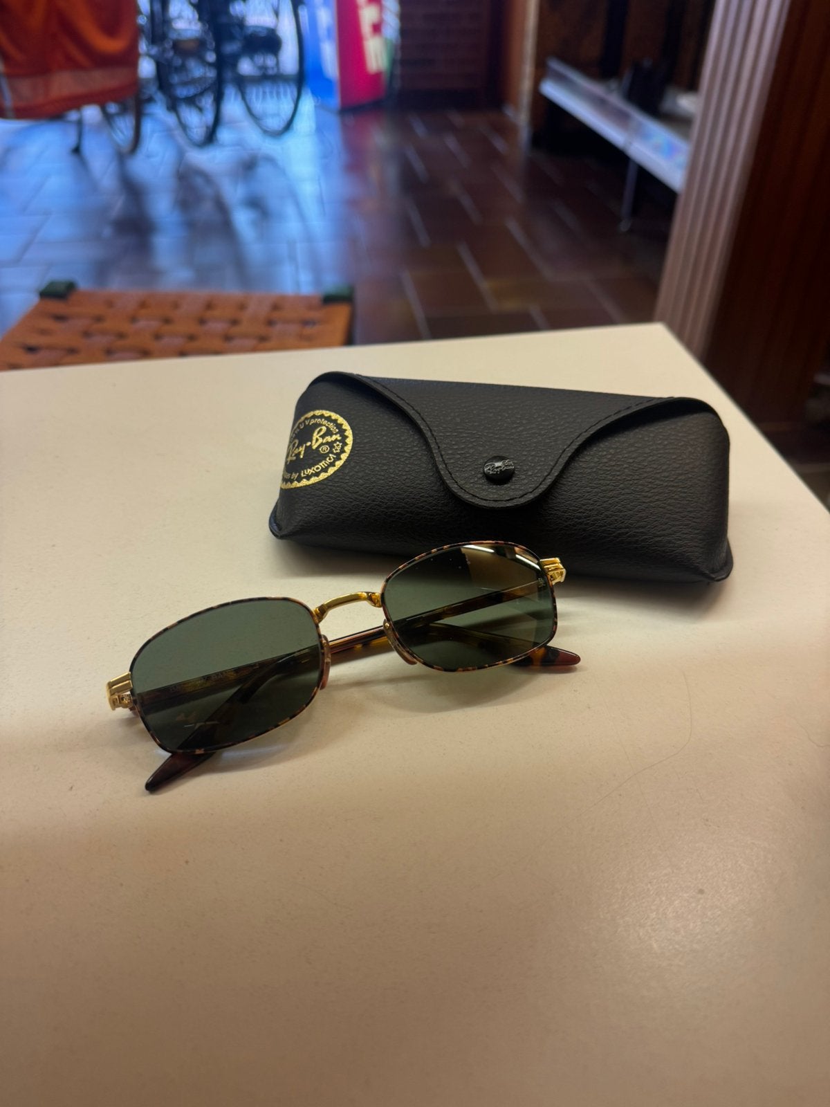 Ray Ban zonnebril met hoes (Nr: 2314), Ophalen, Zo goed als nieuw, Ray-Ban