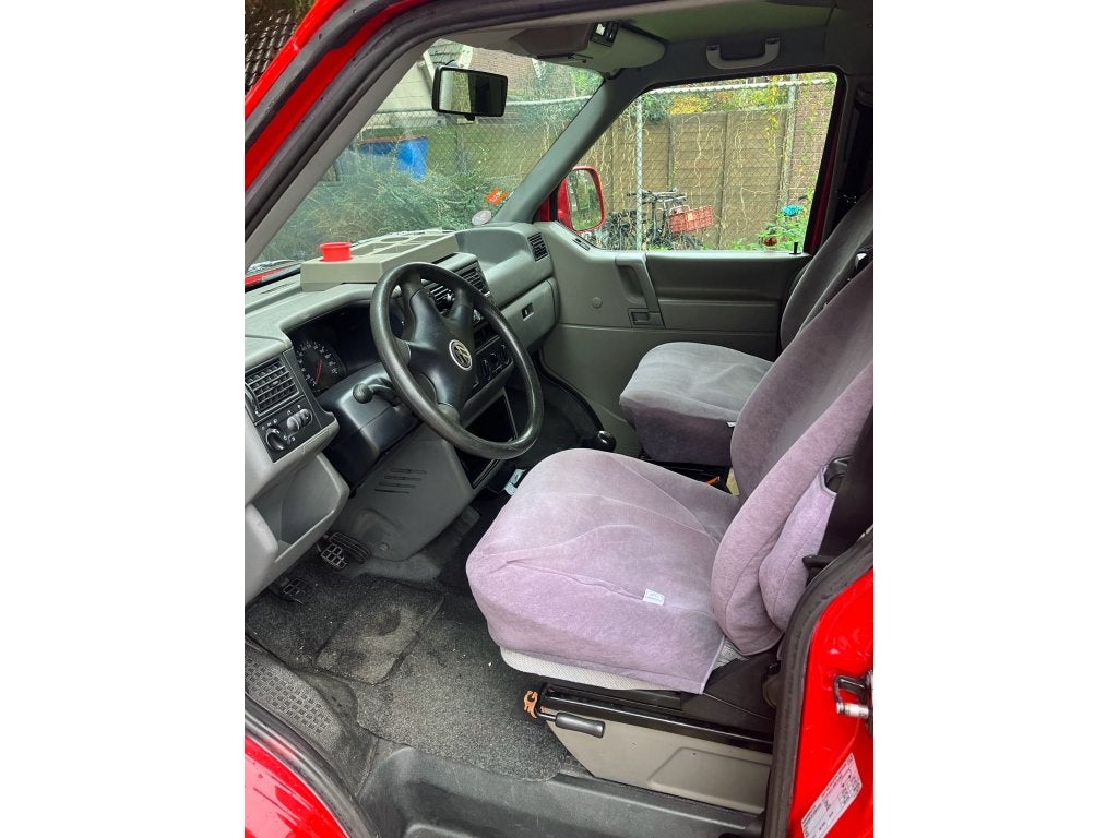 Volkswagen T4 (1068145), Volkswagen, Treinzit, Particulier, 4 tot 5 meter