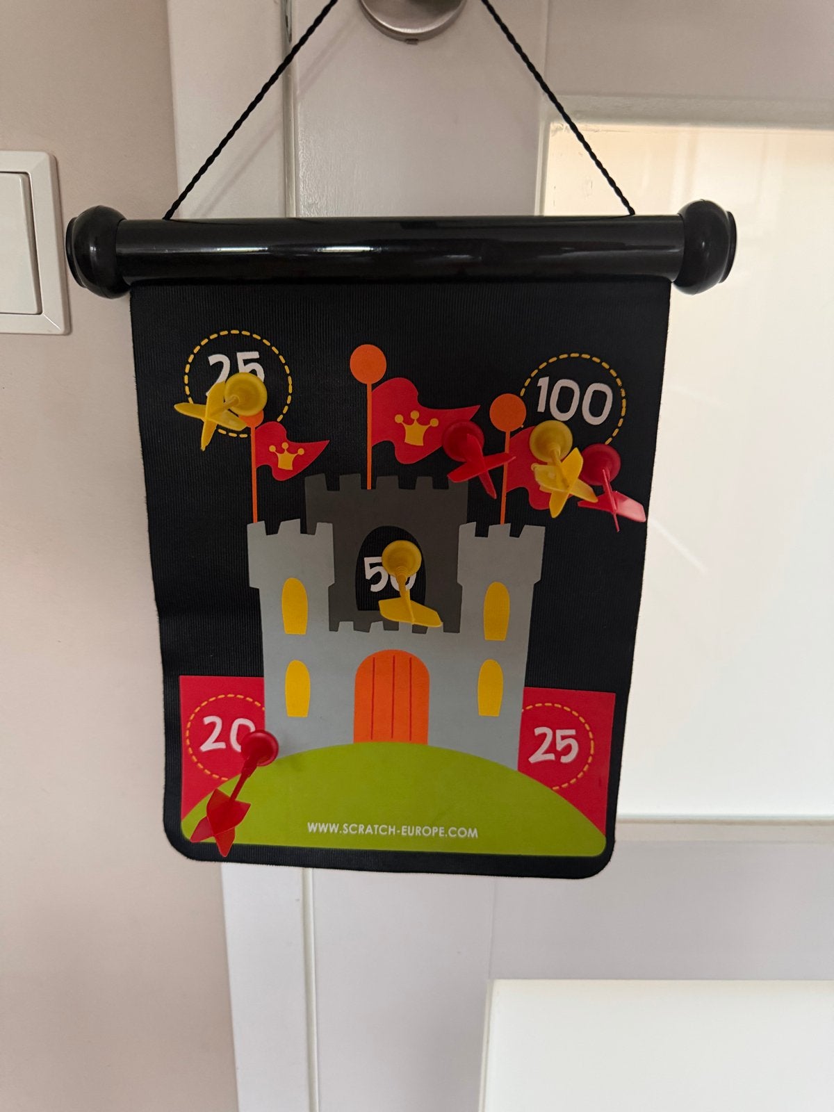 Scratch Europe magnetisch dartbord ridder/kasteel, Ophalen of Verzenden, Zo goed als nieuw, Jongen of Meisje
