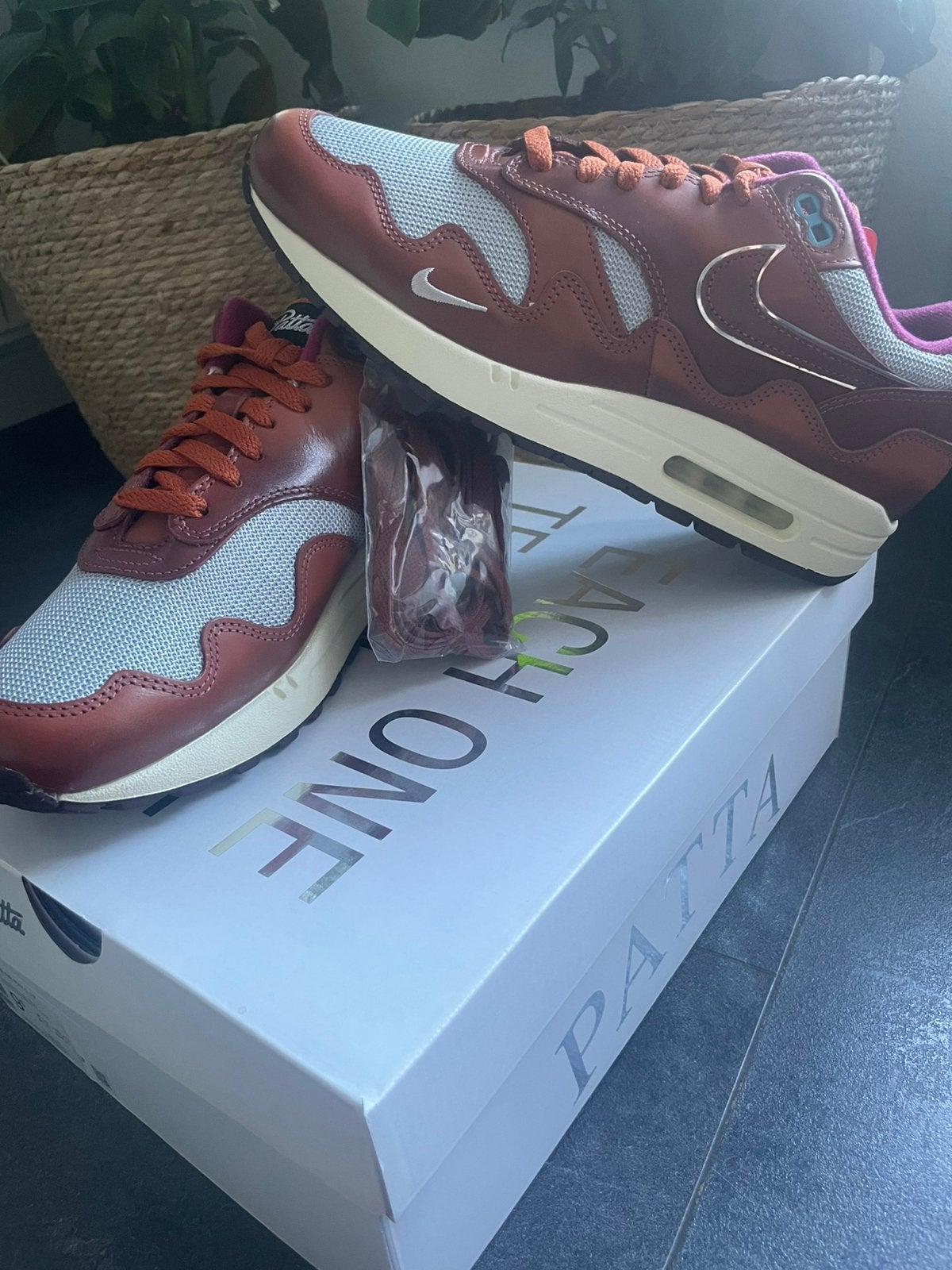 Nike Air Max 1 Patt Dark Russett! Nieuw! Maat 43! OG!, Overige kleuren, Nieuw, Ophalen of Verzenden, Sneakers of Gympen