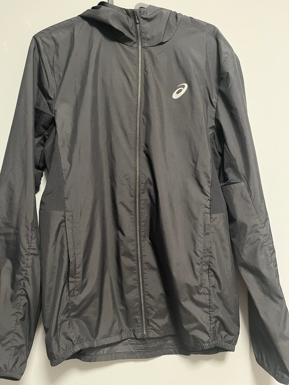 Zwart Asics vest maat XS - Zo goed als nieuw, Kleding | Heren, Truien en Vesten, Ophalen of Verzenden, Zo goed als nieuw, Zwart